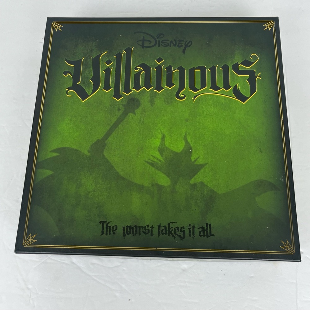 Disney Villainous game in box(complete)EUC